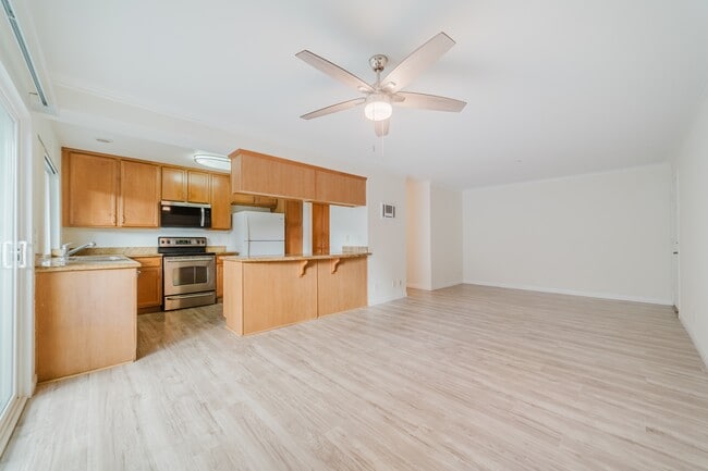 Photo - 615 Fredricks Ave