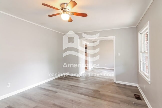 Photo - 142 Briardale Ave