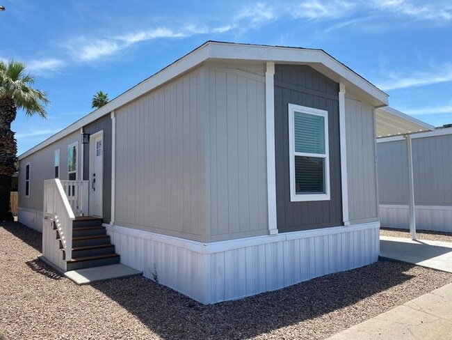 Photo - 2060 N Center St