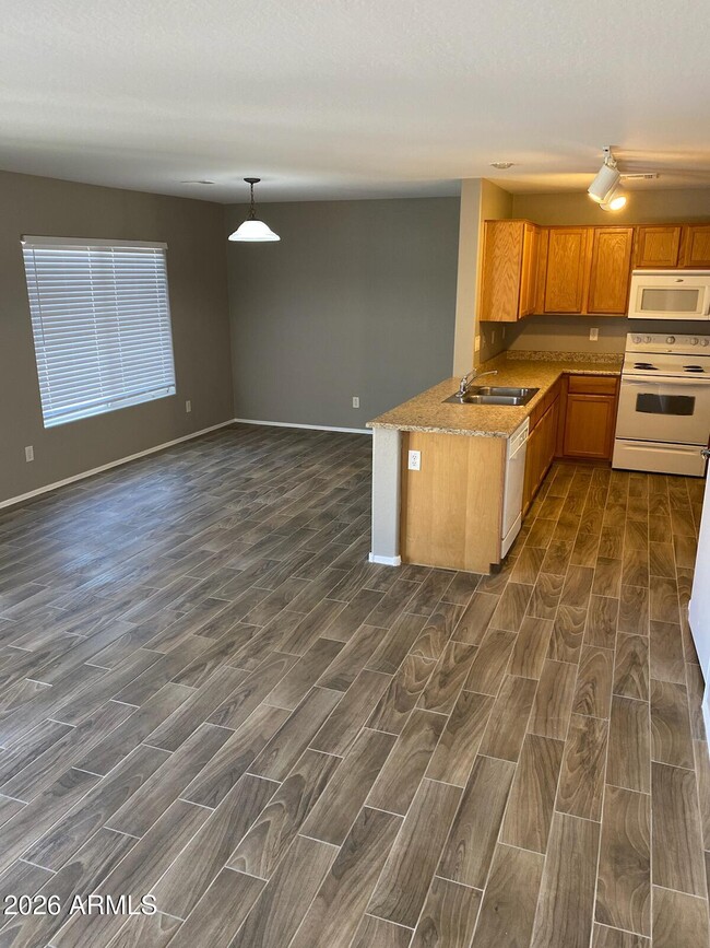 Photo - 558 S 222nd Ln