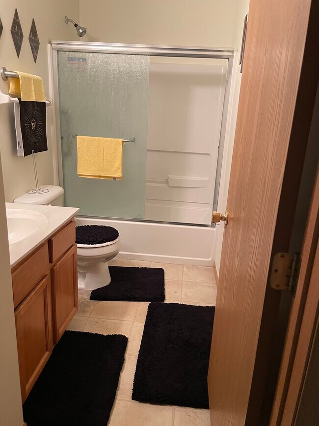 Photo - 4715 Kenross Dr