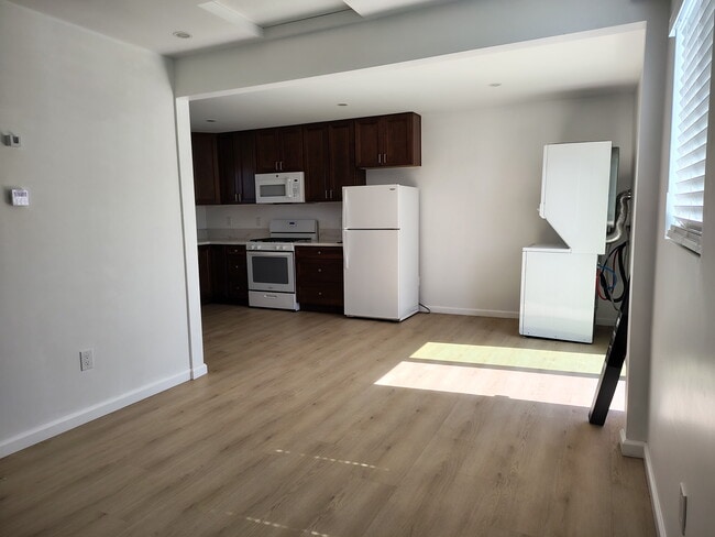 Photo - 1487 Hilltop Dr