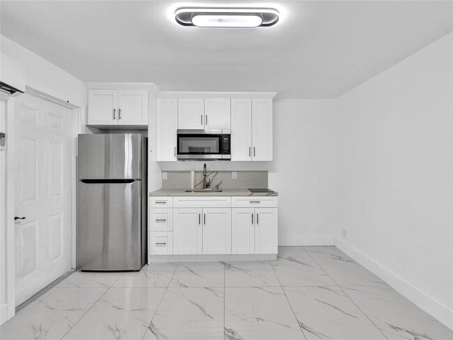 Photo - 4941 SW 44th Ave Apartments Unit Efficiency