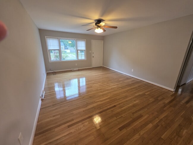 Photo - 312 Nancy Dr