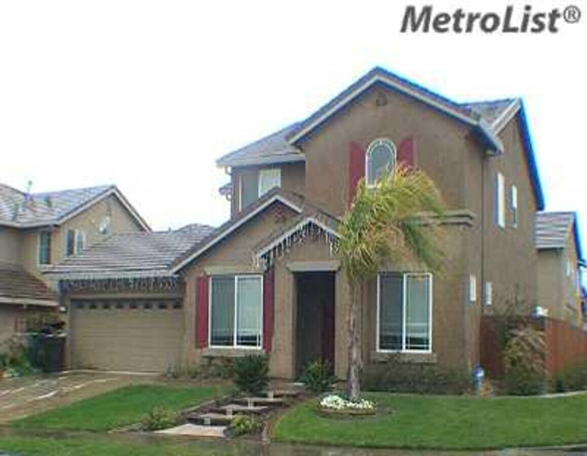 Excellent 4 bedroom, 3 bath Roseville home... - Excellent 4 bedroom, 3 bath Roseville home...