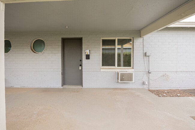 Photo - 1505 E Harvard St