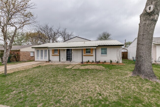 Photo - 2917 Dale Dr