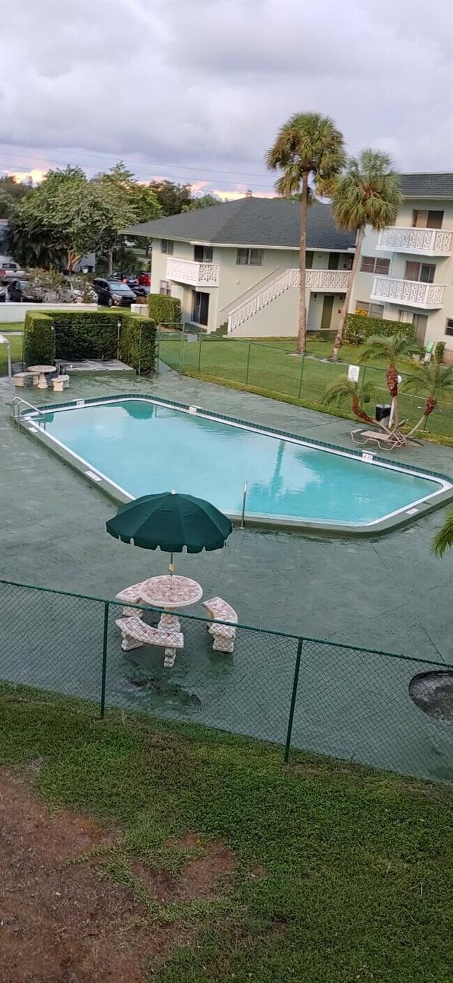 Photo - 4200 NW 3rd Ct Unit 309