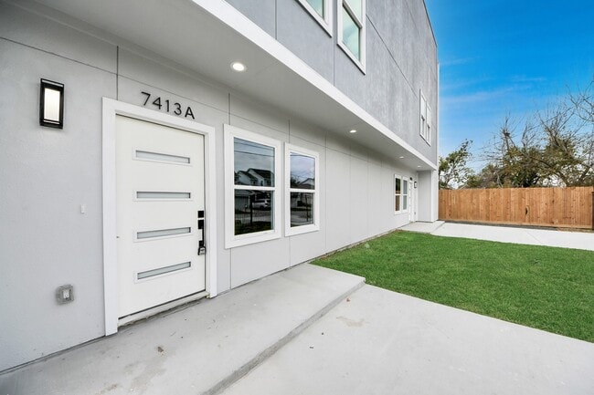 Photo - 7413 N Star St