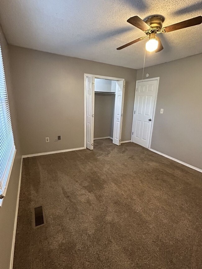 Photo - PRE-LEASING!! AVAILABLE JUNE 10TH!!- 2 Bedroom/ 1 Bathroom Duplex