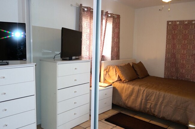 Photo - 10420 Buford Ave Unidad Room #2