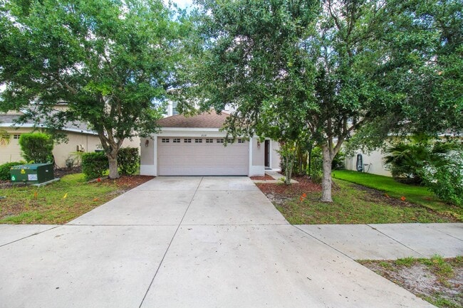 Building Photo - Lakeview 4-Bedroom, 2.5-Bath Annual Rental in Lakewood Ranch/Greenbrook