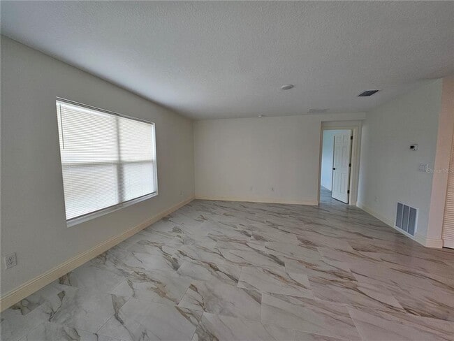 Photo - 1640 Strathmore Cir