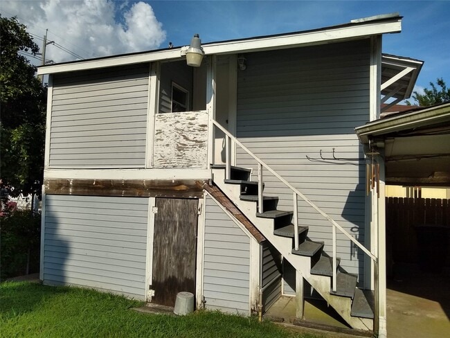 Building Photo - 6523 Avenue C Unit A