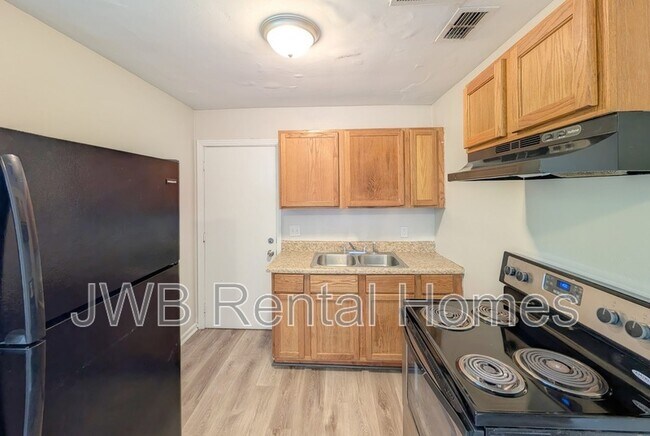 Photo - 5542 Minosa Cir E