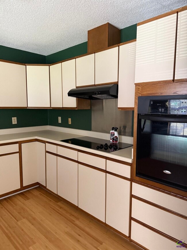 Photo - 421 Granada Terrace