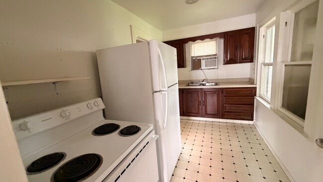 Photo - 609 N Oklahoma Ave