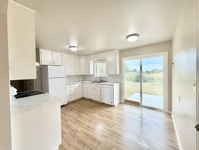 Building Photo - 5008 S Iowa Ave Rental