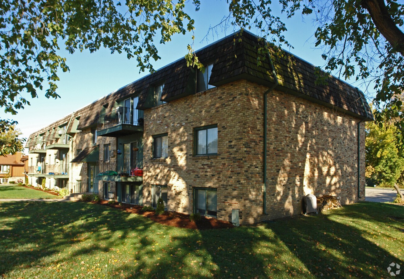 Photo - Parkwood Apartments