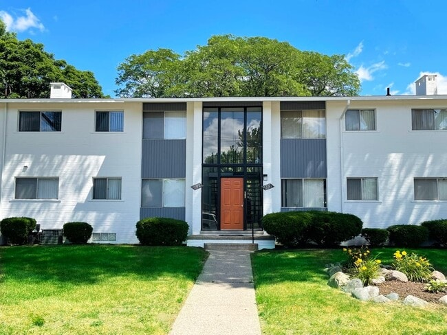 Photo - Golfview Apartments