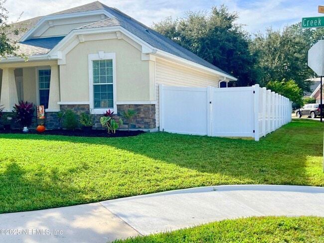 Photo - 1420 Creek Point Blvd