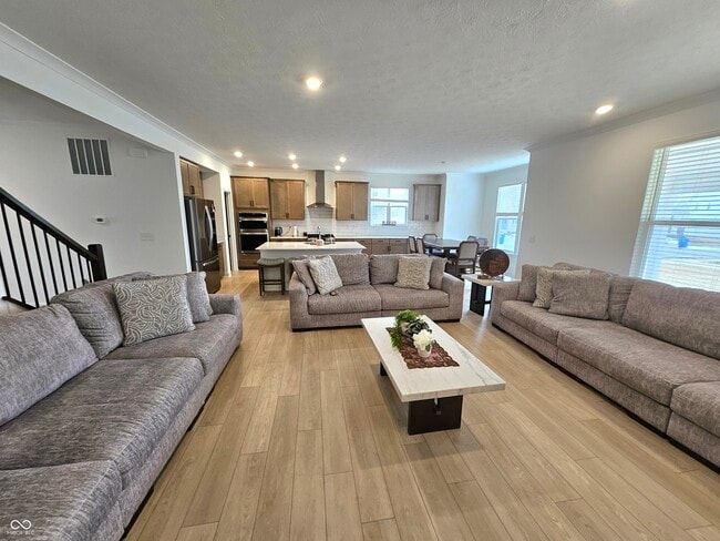 Photo - 15445 Hurst Rd