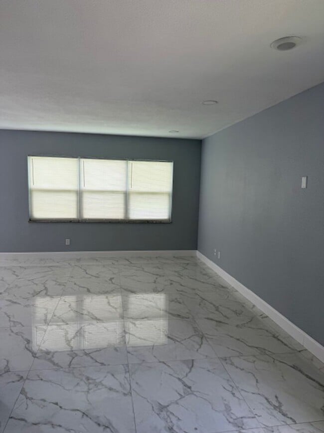 Photo - 2 Bed 1 Bath Duplex in Orlando for Rent