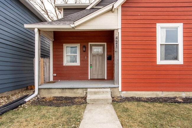 Photo - 421 E Morris St