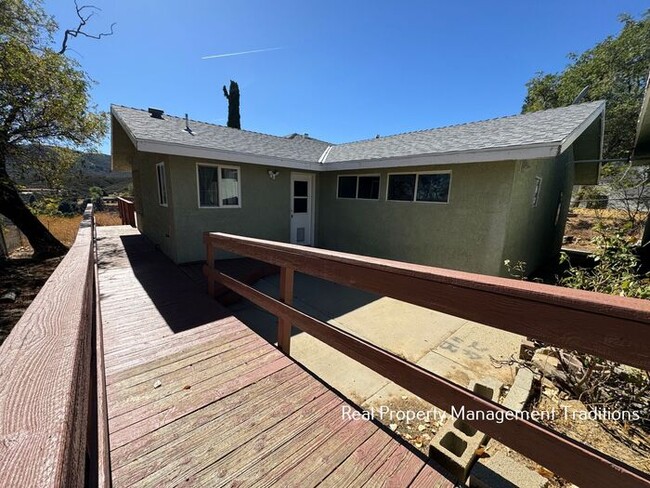 Rare Opportunity in Lake Hughes - Rare Opportunity in Lake Hughes Casa