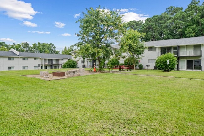 Photo - Monarch Apartments