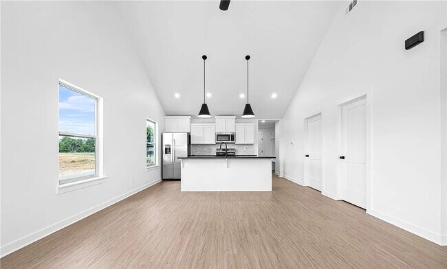 Photo - New 2 bedroom 2 bath house/FLEXIBLE LEASE ...