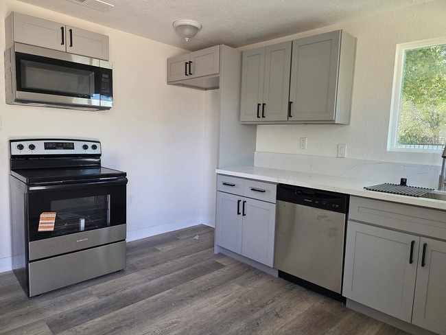 Photo - 3200 34th Ave