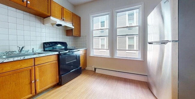 Building Photo - 11 Wendover St Unit 2