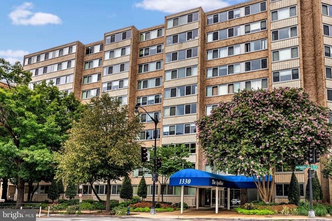 Building Photo - 1330 New Hampshire Ave NW Rental