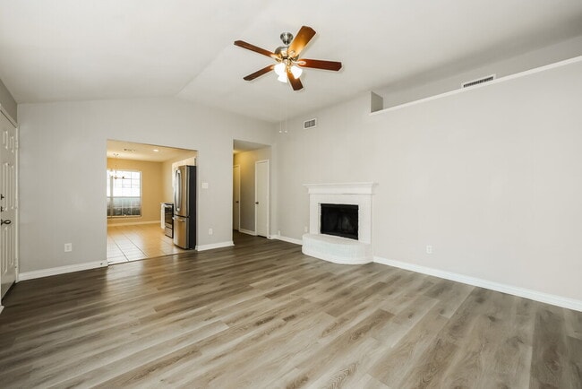 Photo - 6417 Longmont Trail