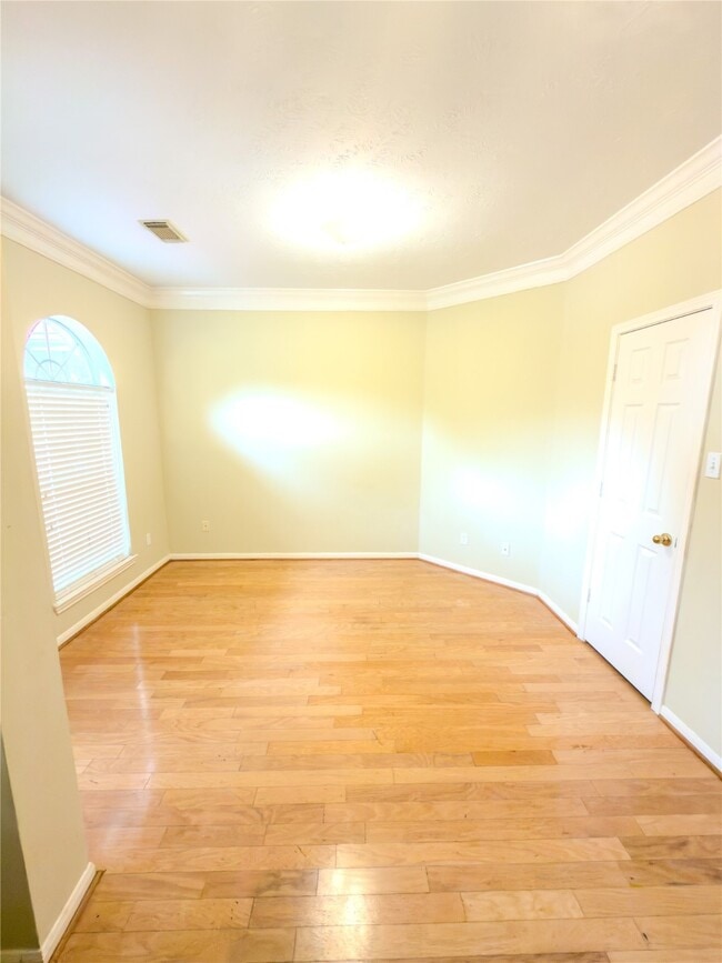 Photo - 818 Presley Way