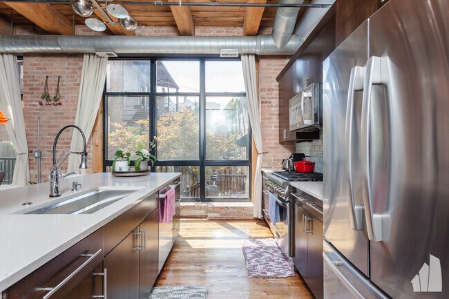 Photo - 1750 N Wolcott Ave Unidad 00108A