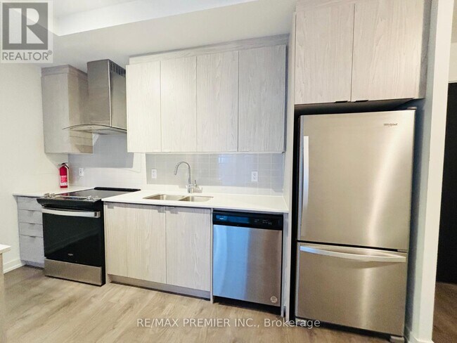Photo - 55 Duke St W Unit 332