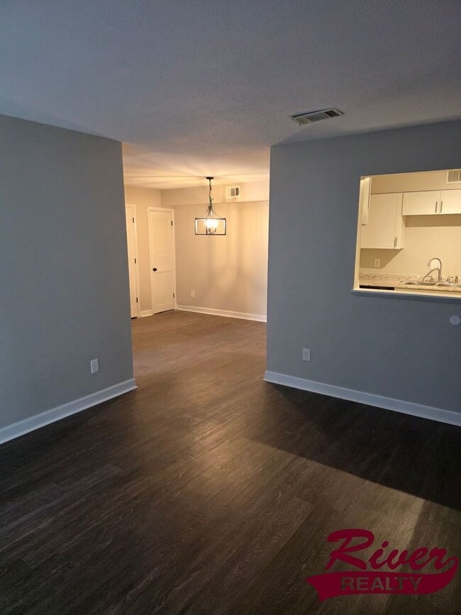 Photo - Charming 2-Bedroom Condo for Rent in Fount...