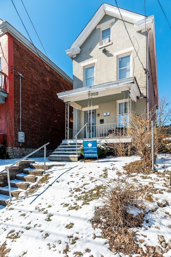 Photo - 2353 Stratford Avenue