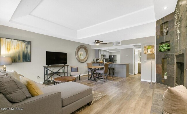 1200 E River Rd Unit J124