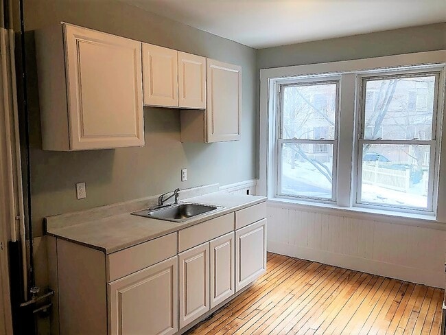 Photo - 269 Huron Ave Unit 2