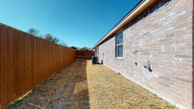 Photo - 2 WEEKS FREE!!!!  NOW ONLY $1395 NO CARPET DUPLEX IN HARKER HEIGHTS!!!!