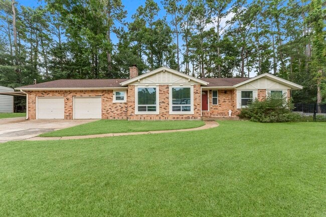 Photo - 910 Imperial Ln