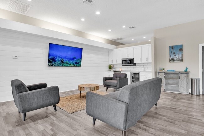 Photo - Tides on Mountain Vista