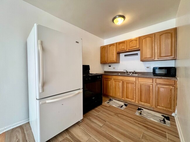 Photo - 2411 W Balmoral Ave Unit 2C