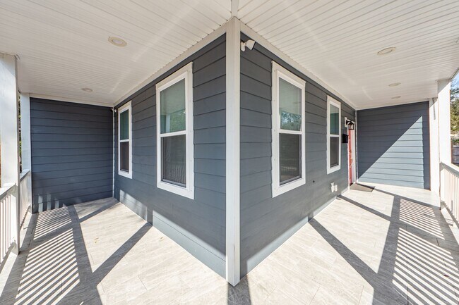 Photo - 3 BD 2.5 Bath Charming Home