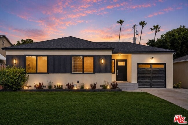 Building Photo - 7806 Wellsford Ave
