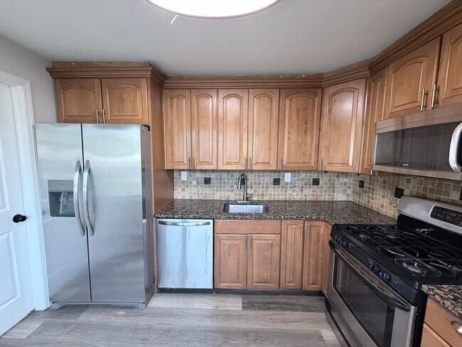 Photo - 40 Eisenhower Dr