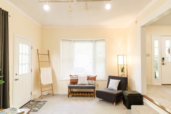 Photo - 39 Southwicke Dr